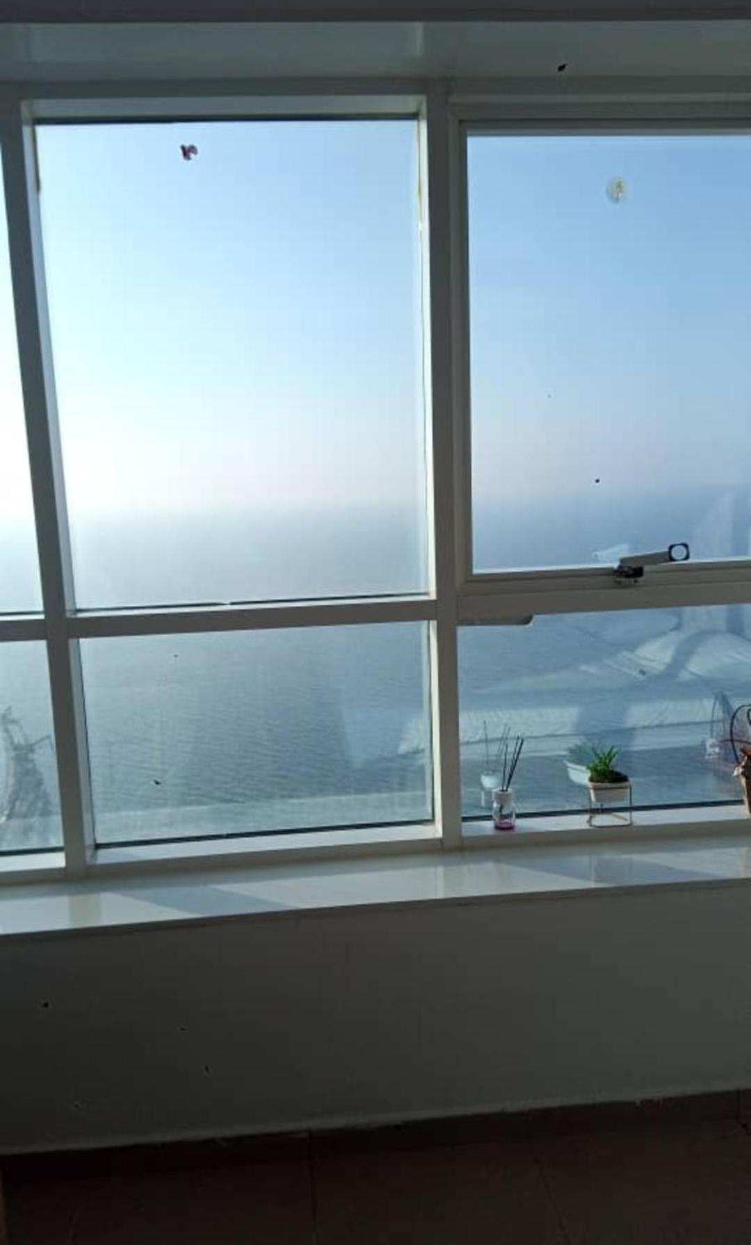 Luxury Sea View Amazing Room Double Bed - Room Inside Apartment Ajman Exterior photo
