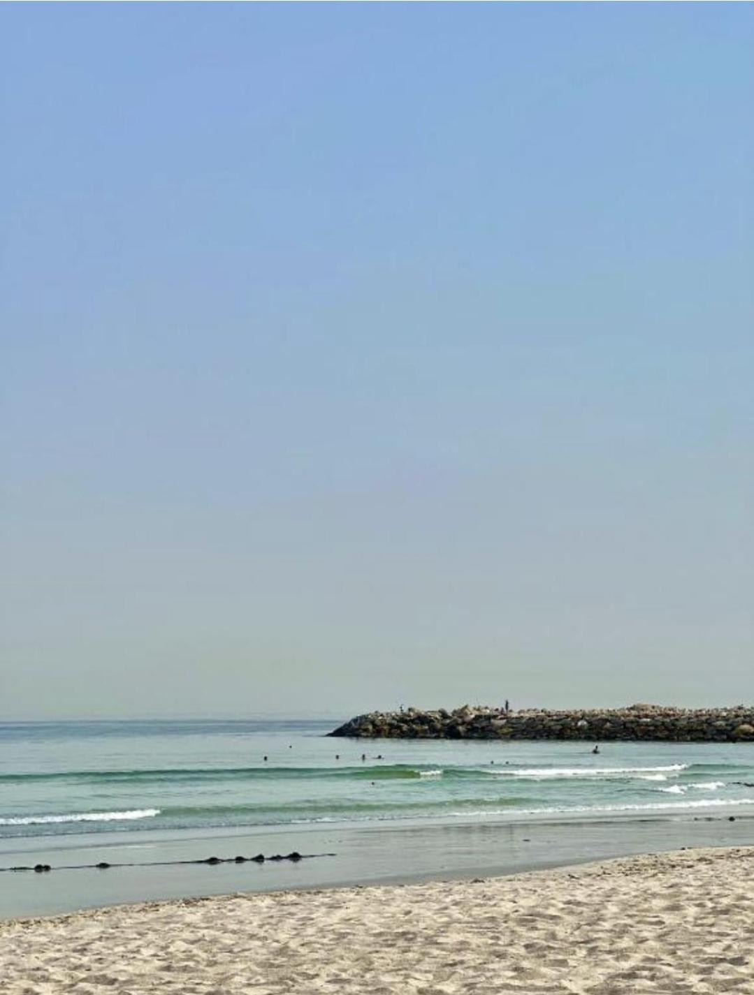 Luxury Sea View Amazing Room Double Bed - Room Inside Apartment Ajman Exterior photo